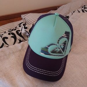 Roxy cap